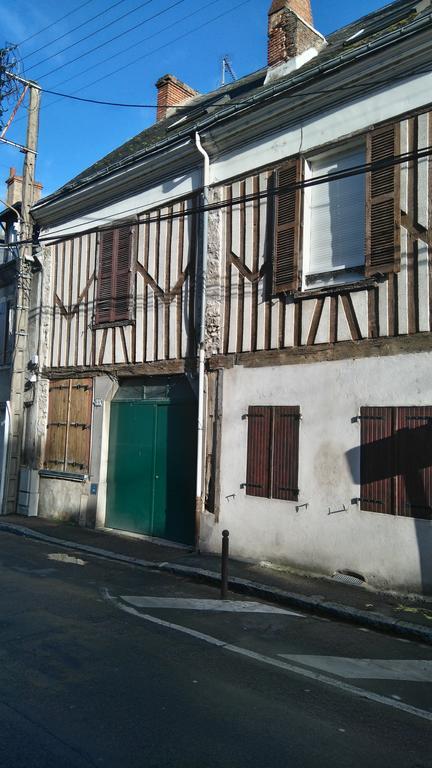 Ferienwohnung Le Nid Bord De La Loire Orléans Exterior foto